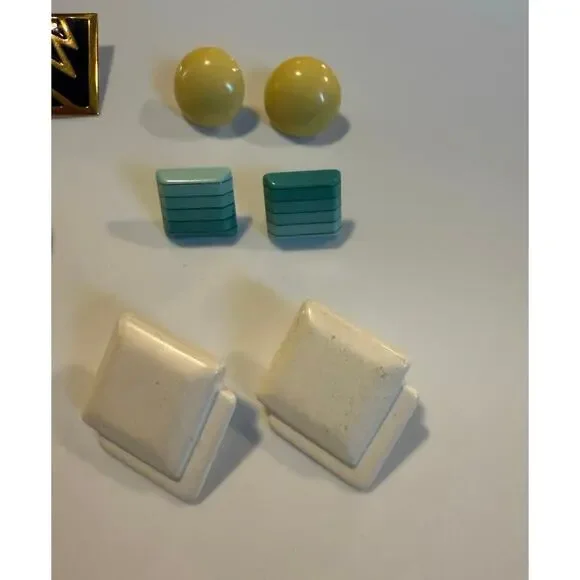 Vintage Stud Earrings Lot 6 Pairs - Picture 3 of 3